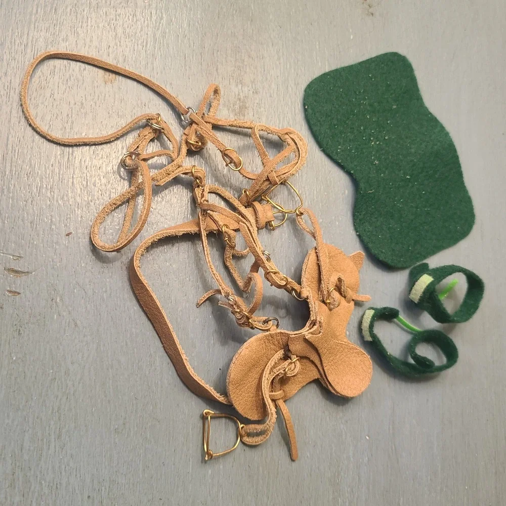 Handmade English Tack Set Breyer Classic Size Tan Green Leather Felt Accessories